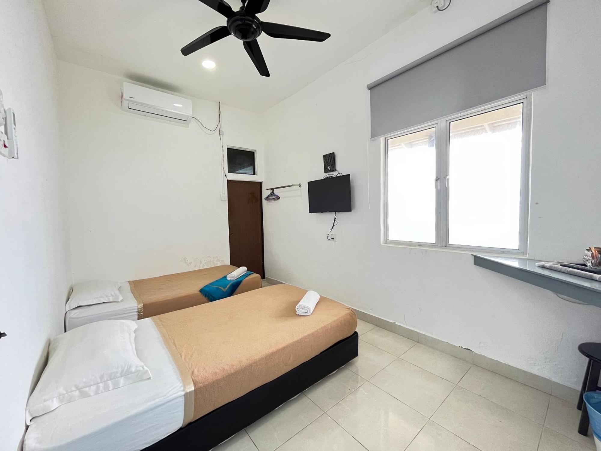Ibai Beach Guesthouse Kuala Terengganu Exterior foto